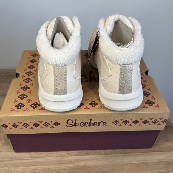 Skechers Boots Size 8 Beige Wide Fit Women’s Everyday Crush Faux Fur Lace-up - Picture 5 of 9